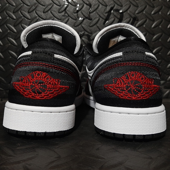 Jordan 1 Low SE Utility White Black Gym Red shoes DD9337-106 - Picture 6 of 9